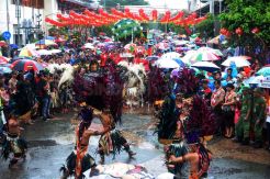 Ribuan Warga Saksikan Grebeg Sudiro di Solo