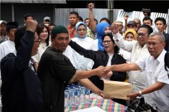 Gebu Minang Berikan Bantuan pada Pedagang Pasar Senen