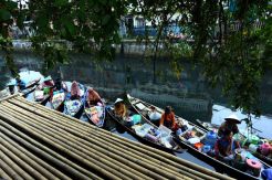 Jajanan Pasar Terapung Meriahkan Festival Bingen di Palembang