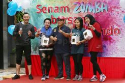 Jamkrindo Ajak Masyarakat Senam Zumba