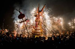 Ribuan Warga Rayakan Festival Lentera di China
