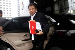 Dalami Kasus Patrialis, KPK Periksa Ketua Mahkamah Konstitusi