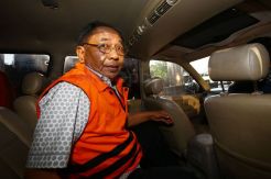 KPK Kembali Periksa Mantan Anggota DPR Charles Jones Mesang