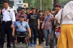 Ridwan Kamil Resmikan Trotoar di Jalan Dago