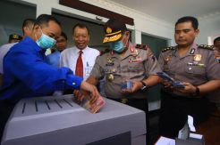 Polda Jateng Musnahkan Uang Palsu Senilai Rp2,4 Miliar