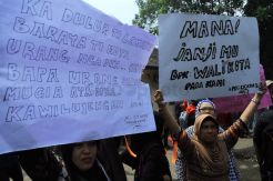 Geruduk Kantor Satpol PP, PKL Pasar Cicadas Tolak Relokasi
