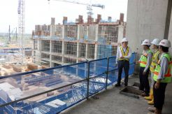 Pembangunan Orange County Lippo Cikarang Hampir Rampung