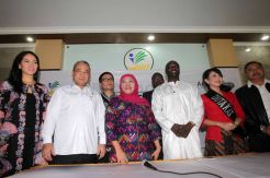 Gelar Konser Mini, Rapper Akon Bakal Terangi Suku Anak Dalam