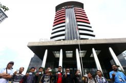 Masyarakat Sipil Prihatin Megakorupsi E-KTP Gelar Aksi di KPK