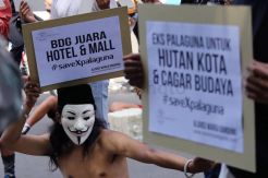 Aliansi Warga Bandung Tolak Pembangunan Mal di Lahan Eks Palaguna