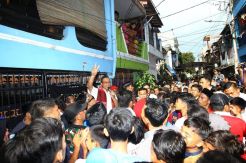 Anies Baswedan Sambangi Warga Palmerah