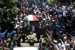 Ribuan Pelayat Antarkan Jenazah KH Hasyim Muzadi