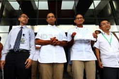 Ditemani Anies, Sandiaga Uno Serahkan LHKPN ke KPK