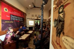 Diskusi Demokrasi Dalam Republik Sosial Media