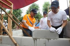 Program Intiland Teduh Berikan Hunian Layak Masyarakat Kurang Mampu