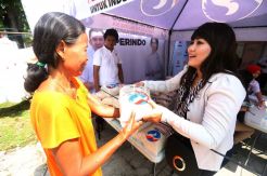 Peduli Masyarakat Bawah, Kartini Perindo Gelar Bazar Murah