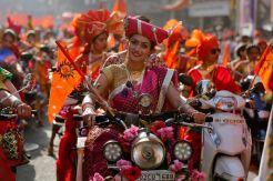 Suka Cita Warga India Rayakan Gudi Padwa