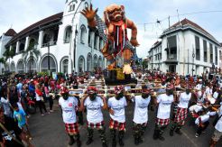 Karnaval Seni Budaya Lintas Agama