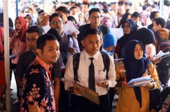 Ribuan Pencari Kerja Padati Job Fair di Semarang