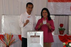 Presiden Jokowi Nyoblos di TPS 04 Kelurahan Gambir