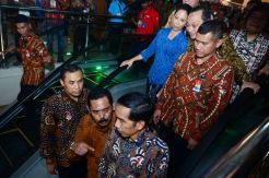 Peresmian Pasar Klewer dan Uji Coba Penggunaan e-Retribusi