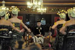 Prosesi Tingalan Jumenengan Pakubuwono XIII Berjalan Lancar