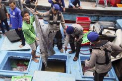 Polair Polda Kepri Tangkap 8 Kapal Nelayan Asal Vietnam dan Malaysia