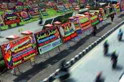 Mapolda Sumsel Dibanjiri Karangan Bunga