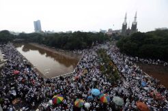 Ribuan Massa Simpatik 55 Penuhi Masjid Istiqlal Jakarta