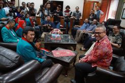 Rhoma Irama dan Petinggi Partai Idaman Datangi KPU