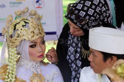Nikahan Massal Kaum Dhuafa di Bandung
