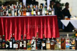 Polrestro Jakarta Selatan Musnahkan 9.279 Botol Miras Ilegal