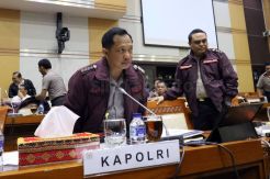 Kapolri Raker dengan Komisi III DPR
