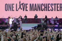 Sederet Musisi Ternama Tampil dalam Konser Amal Ariana Grande