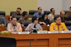 Banggar DPR Raker dengan Menteri Keuangan dan Gubernur BI