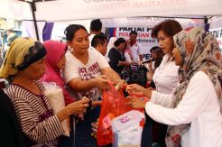 Partai Perindo Gelar Bazar Murah di Cempaka Putih