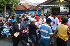 Perindo Bagikan Ratusan Takjil Gratis di Koja