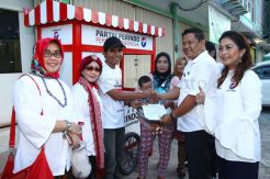 DPD Partai Perindo Jakarta Timur Bagikan Gerobak UMKM