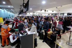 Ribuan Pemudik Mulai Padati Bandara Halim