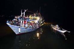 Perantau dari Pulau Kodingareng Sulsel Mudik dengan Kapal Motor