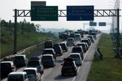 Cipali Macet Panjang, Pemudik Memilih Keluar Tol