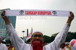 Aktivis Antikorupsi Gelar Aksi Damai di DPR