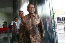 KPK Periksa Anggota DPR Teguh Juwarno dalam Kasus E-KTP
