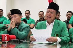Djan Faridz Menangis Saat Bacakan Pernyataan Sikap Politik