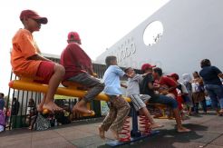 Menikmati Libur di RPTRA Kalijodo