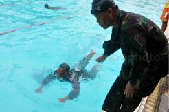 1.000 Prajurit Kodam IV/Diponegoro Ikuti Renang Dasar Militer