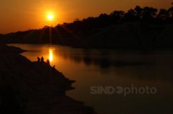 Menikmati Pesona Danau Kaolin Air Bara