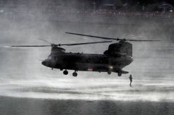 Atraksi Militer Meriahkan Hari Kemerdekaan Ke-52 Singapura