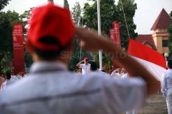 CIMB Niaga Gelar Upacara HUT RI, Dirut Tigor Siahaan Jadi Pembina