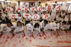 Komitmen Anti Narkoba Mahasiswa Baru Universitas Dr Soetomo